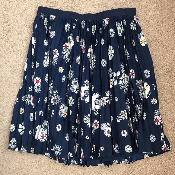SOLD - Jason Wu Navy accordion floral skirt. Sz 2. - Picture 4 of 5